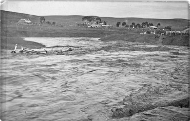 Ruins of Burra's Pig and Whistle bridge swept away in the 1890 flood